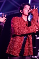 「バズリズム LIVE」超特急、RIP SLYME、NiziU、ワンエンらに横アリ熱狂！“HP0”になるまで燃えた初日