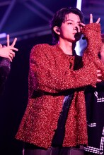 「バズリズム LIVE」超特急、RIP SLYME、NiziU、ワンエンらに横アリ熱狂！“HP0”になるまで燃えた初日