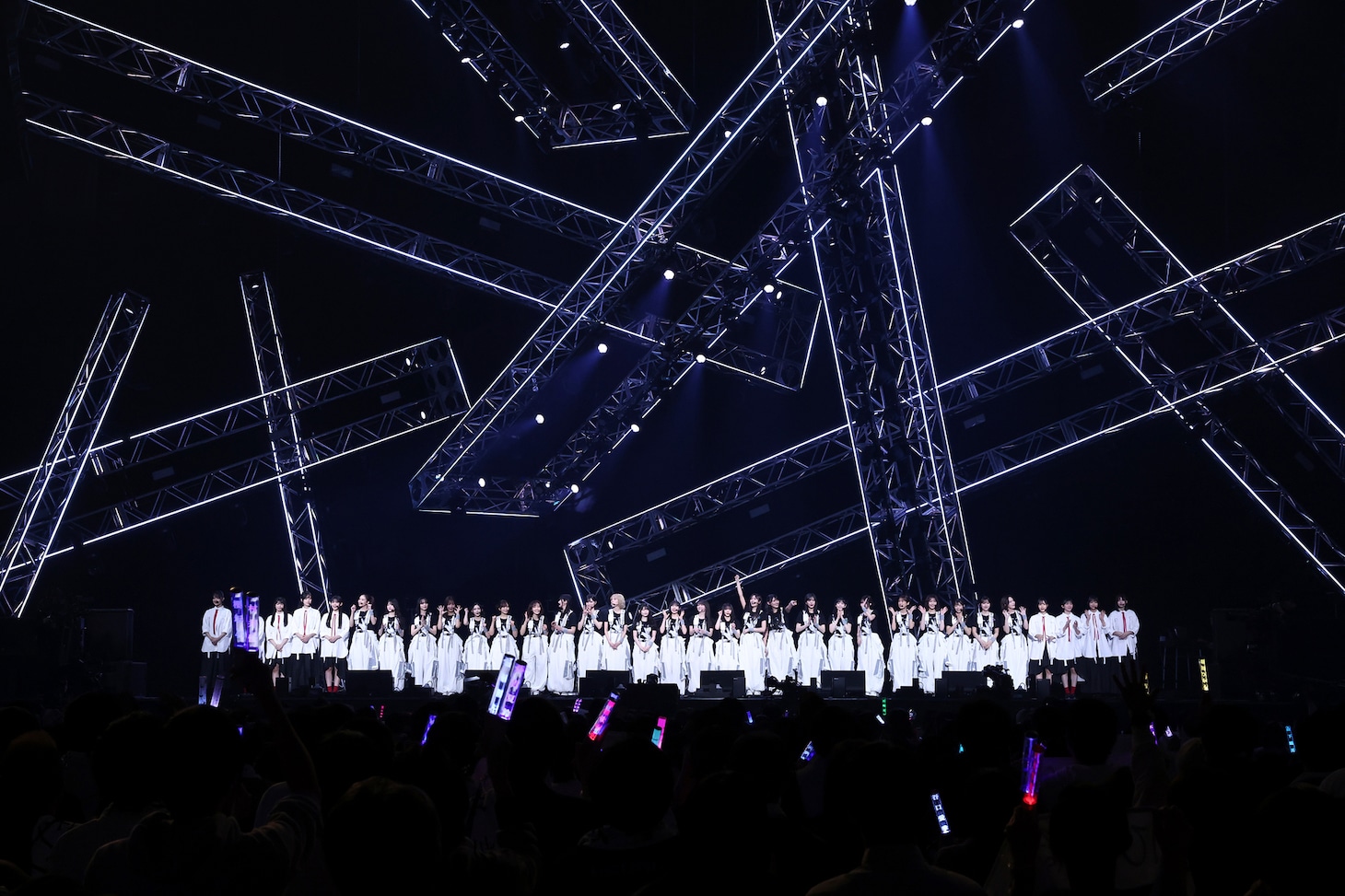 「バズリズム LIVE」2日目は龍宮城、BUDDiiS、syudou、ゲンジブ、HANA、櫻坂46が熱狂を生み出す