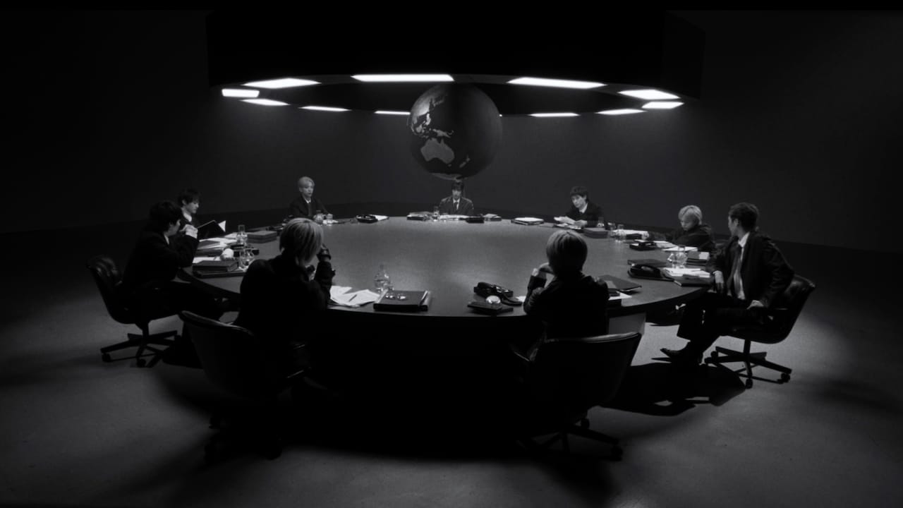 SUPER★DRAGON「Concealer」MVのサムネイル。