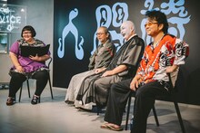 安藤なつ（メイプル超合金）と人間椅子。©︎スペースシャワーTV