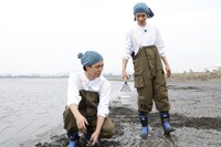 寺西拓人と松島聡の「貝チーム」。(c)フジテレビ