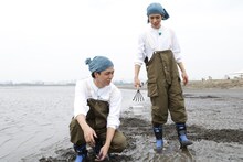 寺西拓人と松島聡の「貝チーム」。(c)フジテレビ