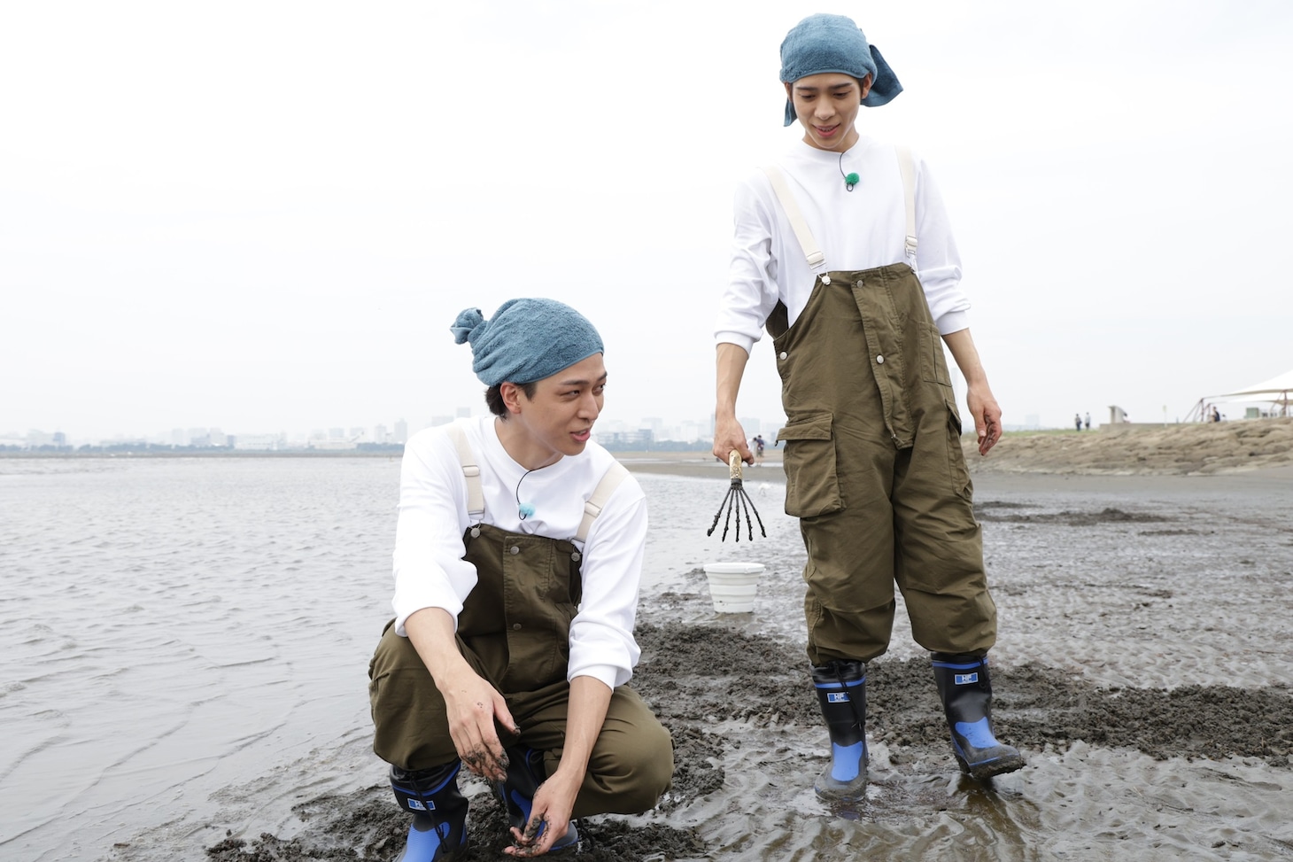 寺西拓人と松島聡の「貝チーム」。(c)フジテレビ