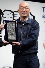 「第42回ベストジーニスト2025」協議会選出部門に選ばれたみなみかわ。