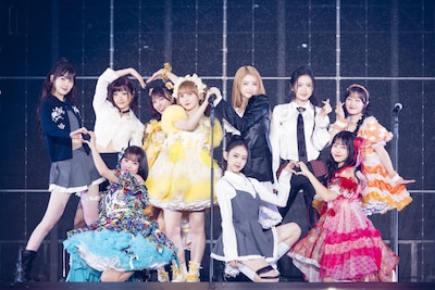 KAWAII LAB.とKiiiKiii。©MUSIC EXPO LIVE 2025実行委員会