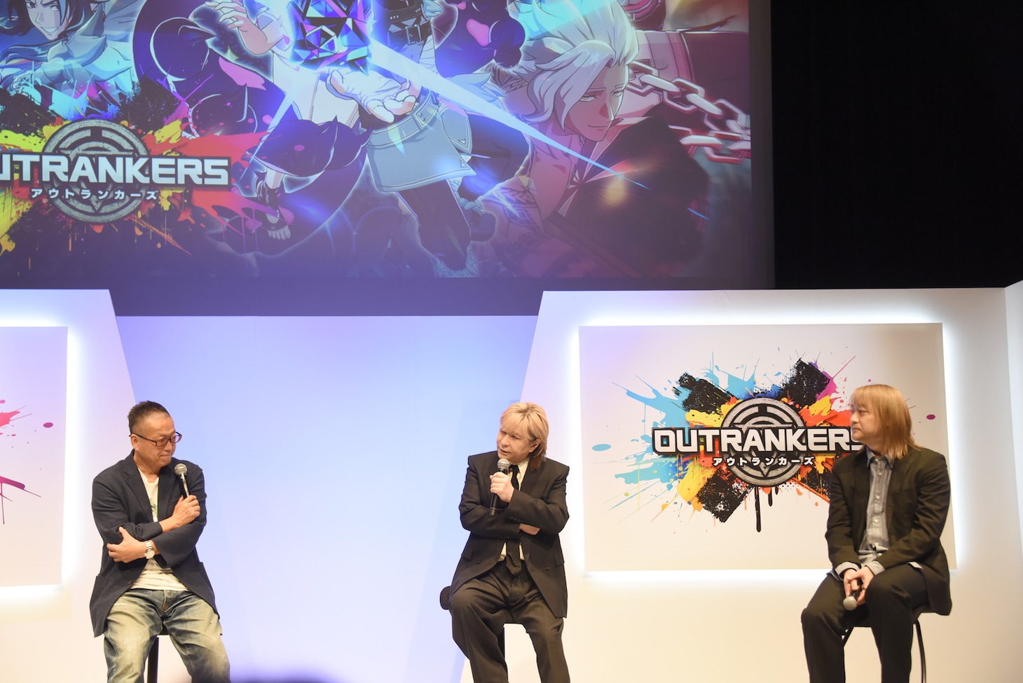 左から岡本吉起氏、小室哲哉、河本清翔氏。