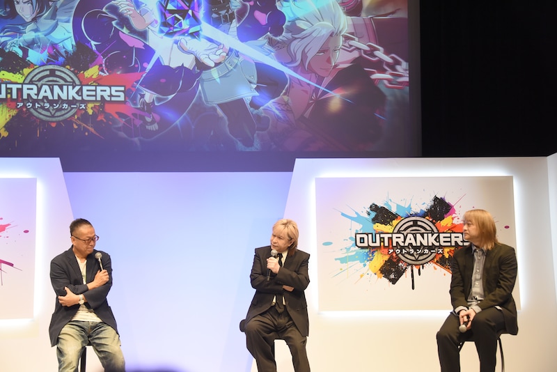 左から岡本吉起氏、小室哲哉、河本清翔氏。