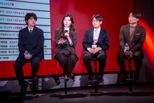 左から櫻井海音、ヒコロヒー、柴那典、松島功。