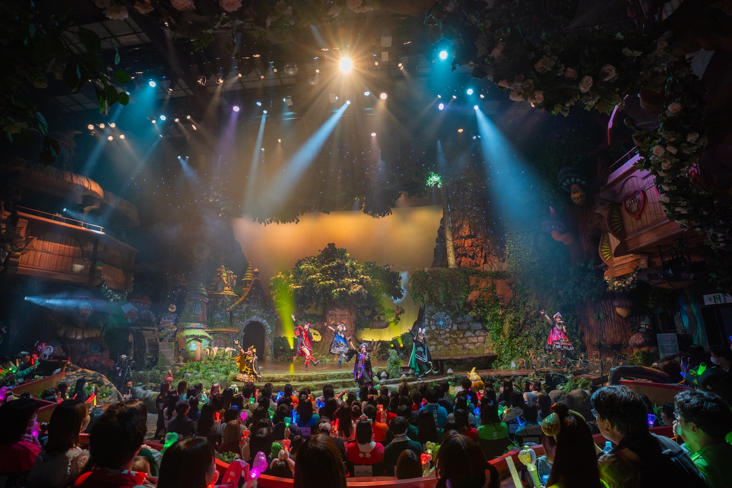 「超ときめき♡宣伝部×PUROHALLOWEENスペシャルイベント ときめき魔女っ子ハロウィーン♡ライブ♪」の様子。