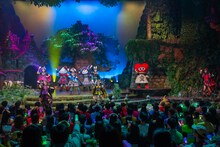 「超ときめき♡宣伝部×PUROHALLOWEENスペシャルイベント ときめき魔女っ子ハロウィーン♡ライブ♪」の様子。