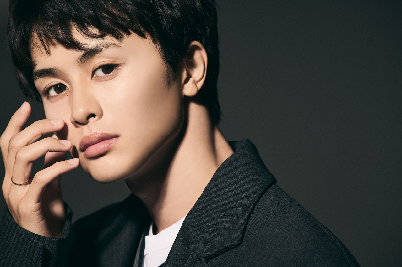 30代、深みを増す草川拓弥の現在地─「地獄は善意で出来ている」主演に聞く演技への向き合い方、仲間とのつながり