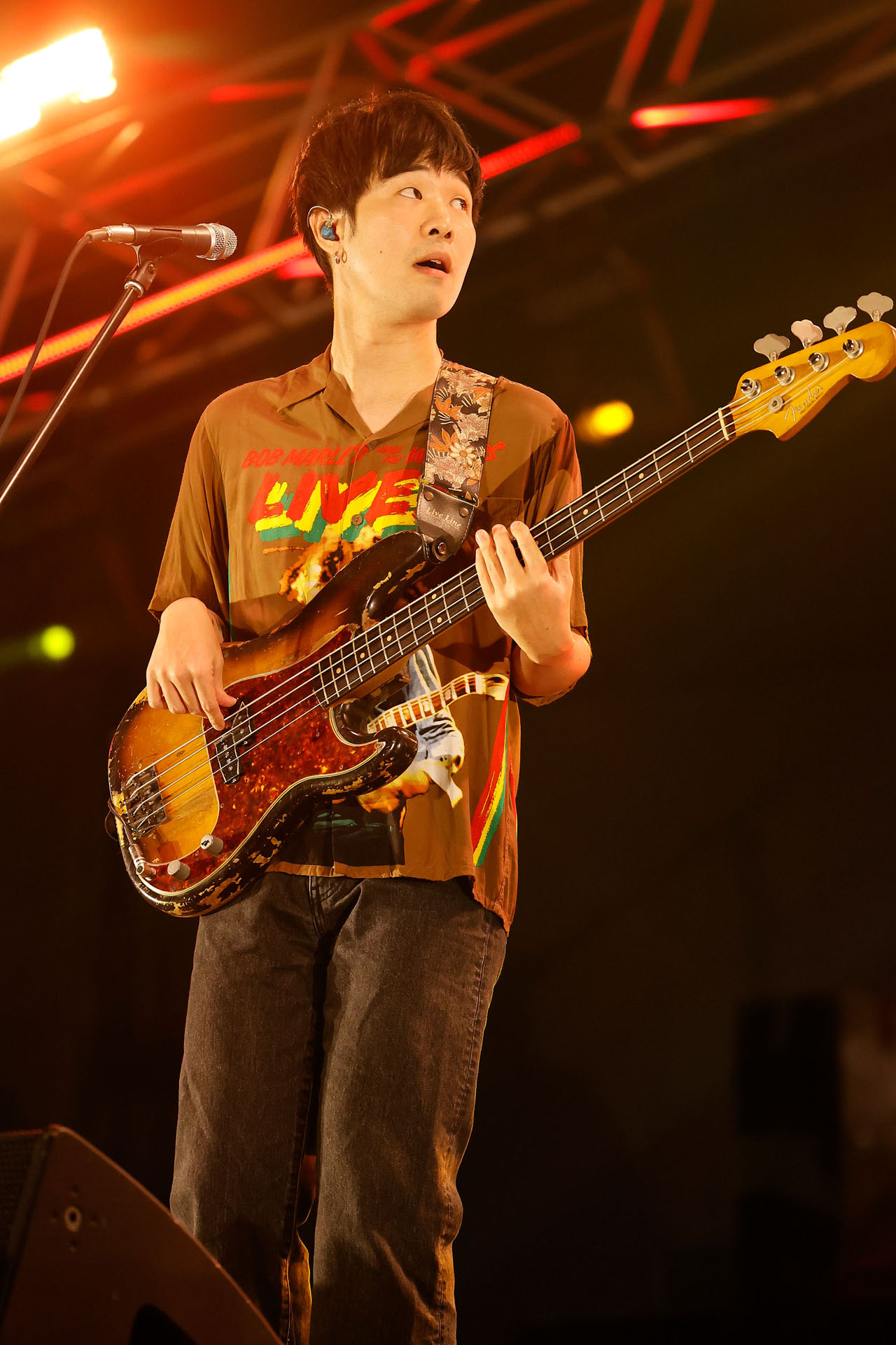 秋澤和貴（B / Saucy Dog）（撮影：青木早霞［PROGRESS-M］）