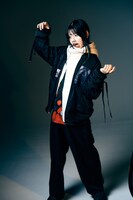 Chevon谷絹茉優がモデルに、glamb春コレクション公開