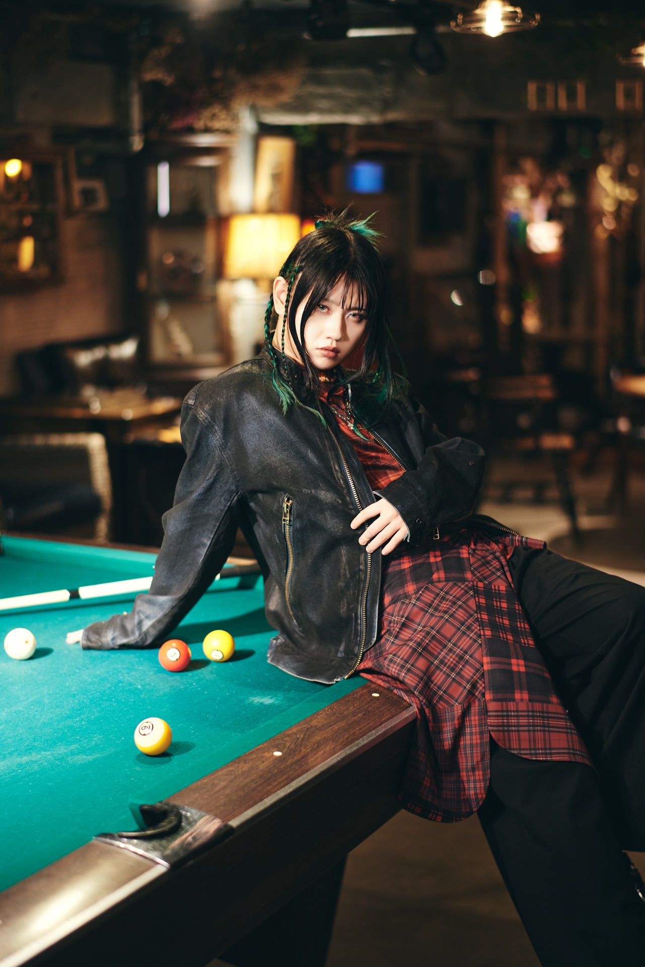 glambのモデルを務めた谷絹茉優（Chevon）。