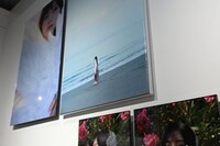 「Wings:あひるの夢」より「lens」ブースの様子。