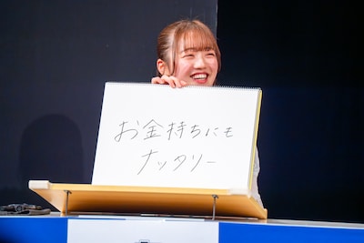 「あったら嬉しいナタリー、何ナタリー？」というお題に答える希山愛（ばってん少女隊）。