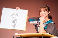 「モンシロチョウがとんでもないところに！ どこに止まっちゃった？」というお題に答える里仲菜月（Task have Fun）。