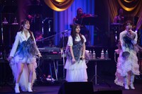 左から桜木心菜、仲村悠菜、桜井えま。