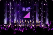 「新参者 二〇二五」初日公演を担当した乃木坂46の6期生。（撮影：鈴木健太［KENTA Inc.］）