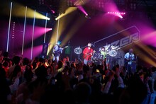 猫背のネイビーセゾン（撮影：青木早霞［PROGRESS-M］）