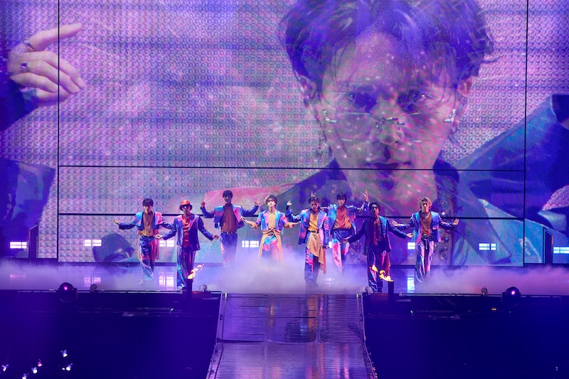 「FANTASTICS LIVE TOUR 2025 "BUTTERFLY EFFECT" -FLY WITH YOU-」東京・有明アリーナ公演の様子。