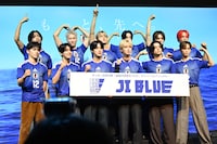 JO1とINIの新ユニット“JI BLUE”。