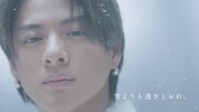 Number_iが出演するテレビCM「i Bright.－雪よりも透きとおれ。－」編より。