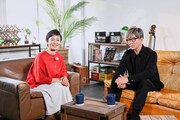 左から有働由美子、木村拓哉。©テレビ朝日