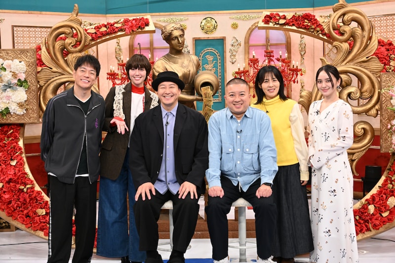 「THE神業チャレンジSP」スタジオ出演者。©TBS