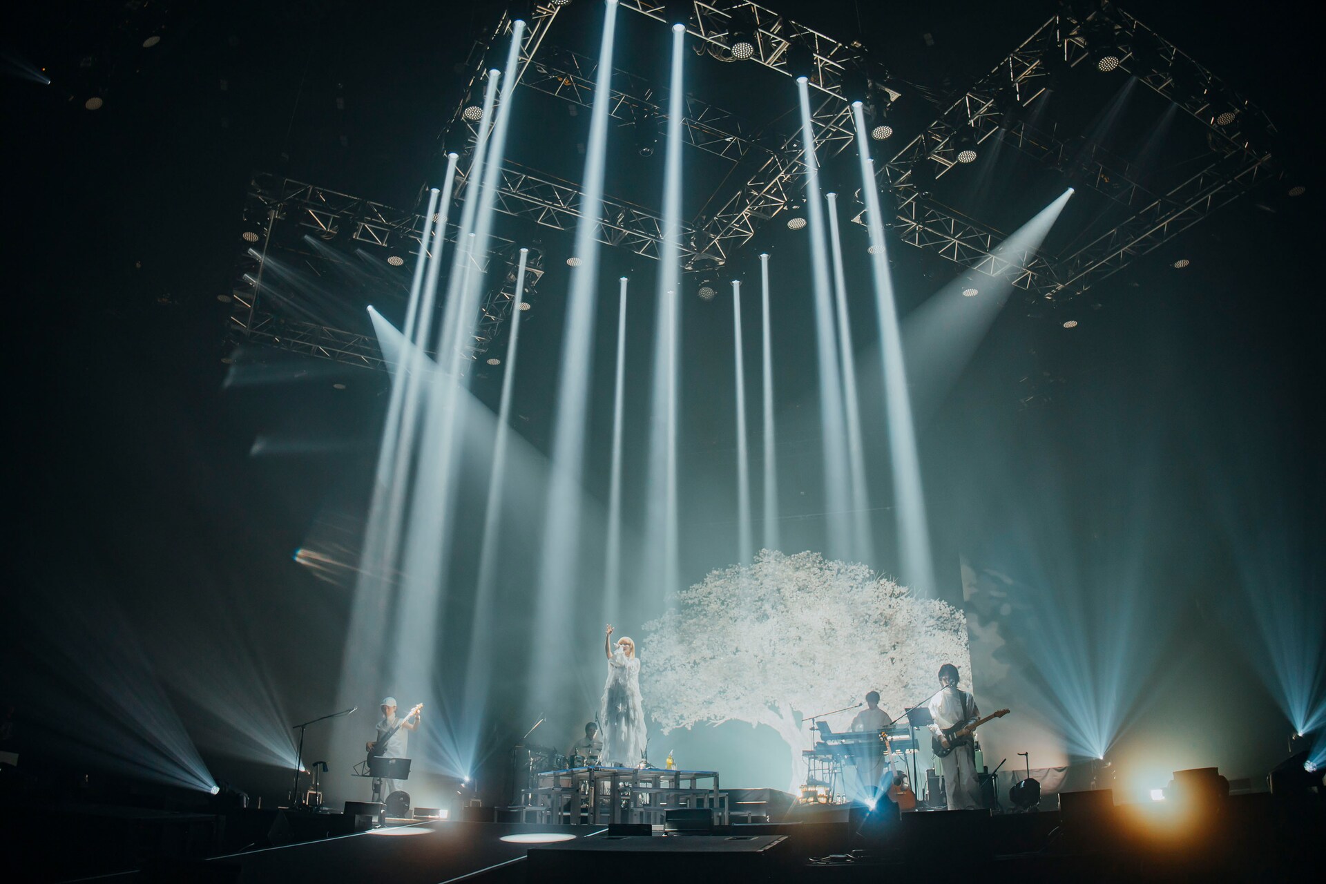 Reolがリスナーと “新しい1ページ”を刻んだ初横アリ公演「地獄の先で