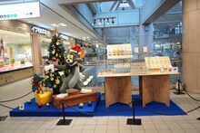 館内にはBOYNEXTDOORの公式キャラクター・プネクドとトムとジェリーのコラボグッズも展示中。