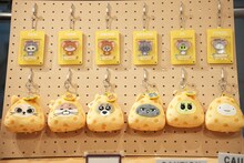 館内にはBOYNEXTDOORの公式キャラクター・プネクドとトムとジェリーのコラボグッズも展示中。