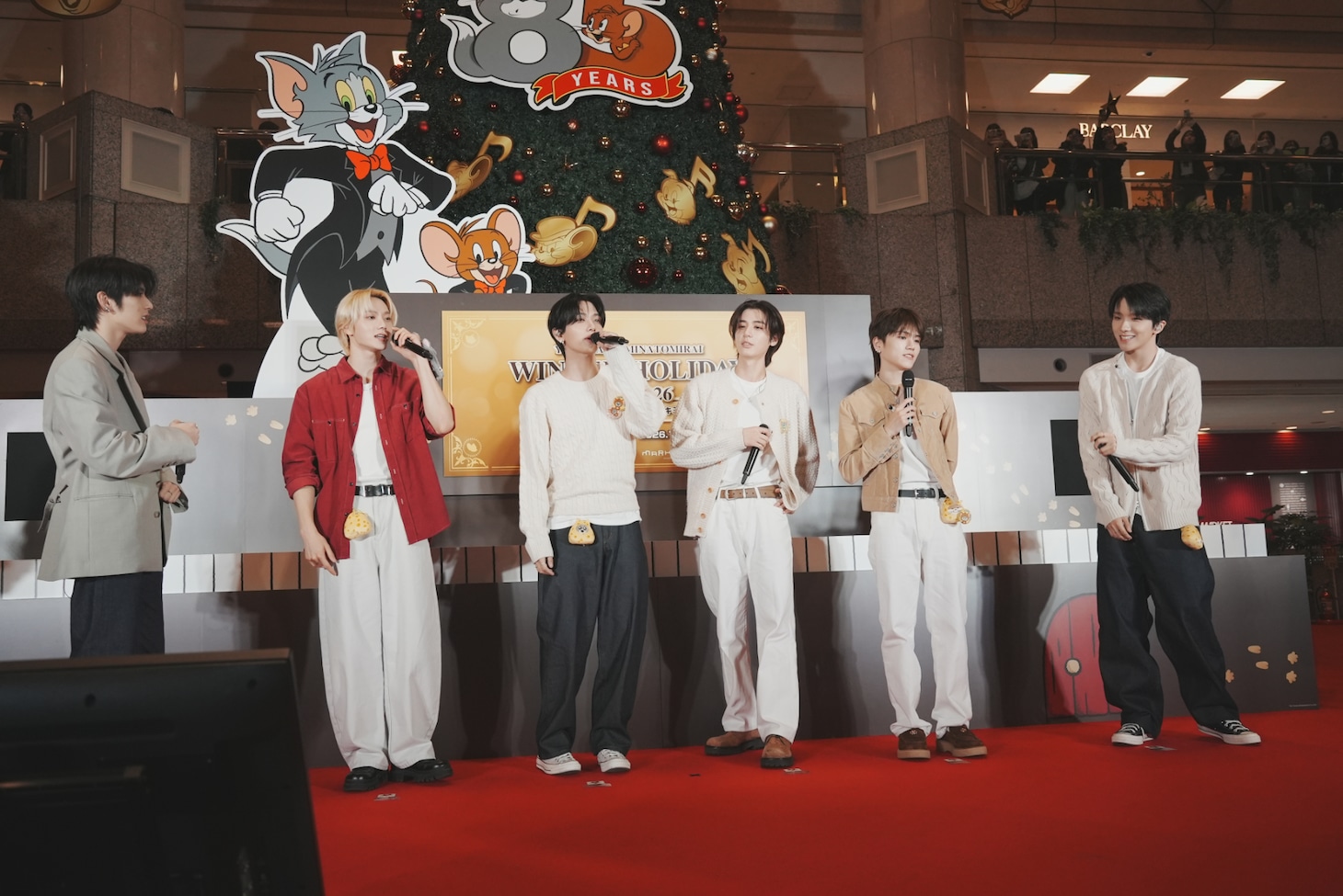 「SAY CHEESE!」を歌うBOYNEXTDOOR。