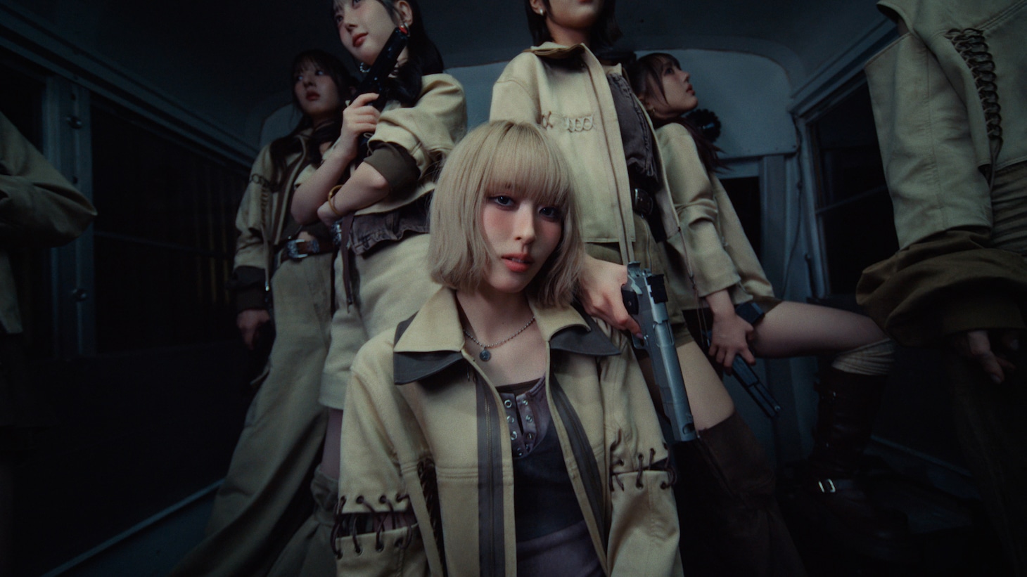 ≠ME「排他的ファイター」MVより。