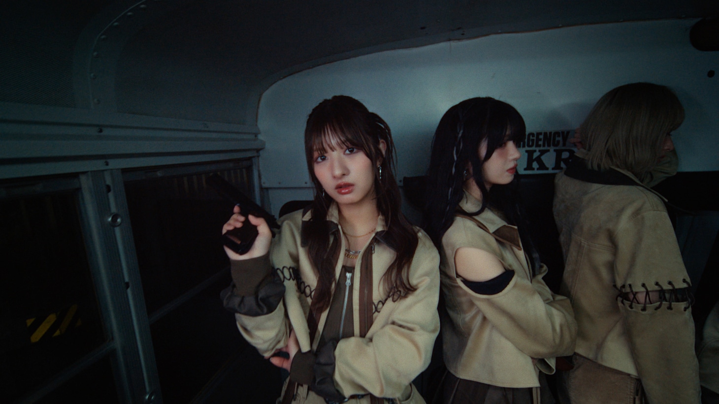 ≠ME「排他的ファイター」MVより。