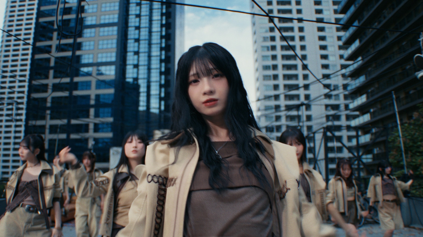 ≠ME「排他的ファイター」MVより。