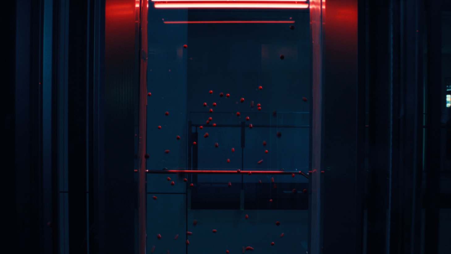 ≠ME「排他的ファイター」MVより。