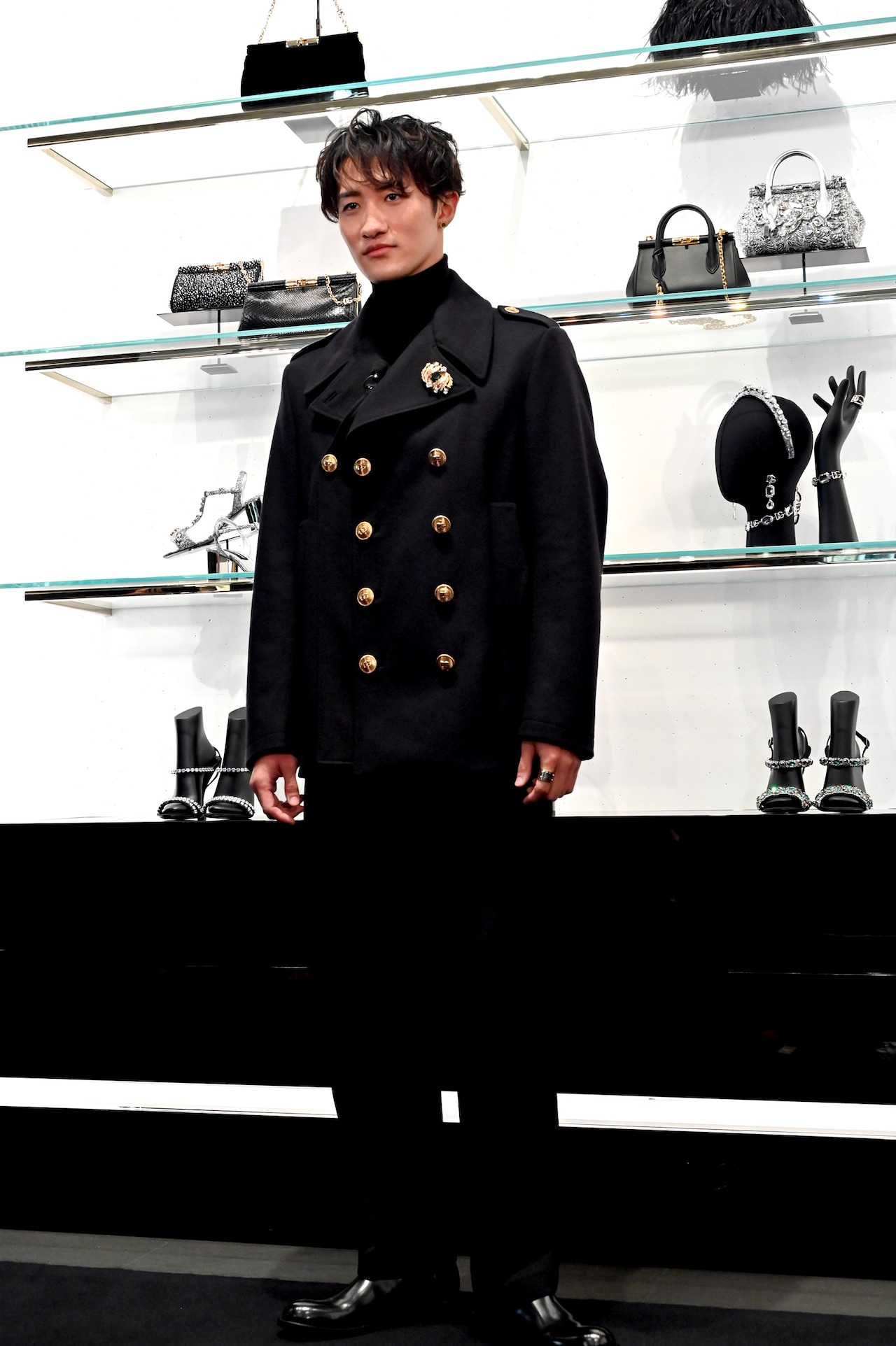 Snow Man岩本照、ドルガバ日本アンバサダー就任後初イベント　総額150万円超の新作まとい登場