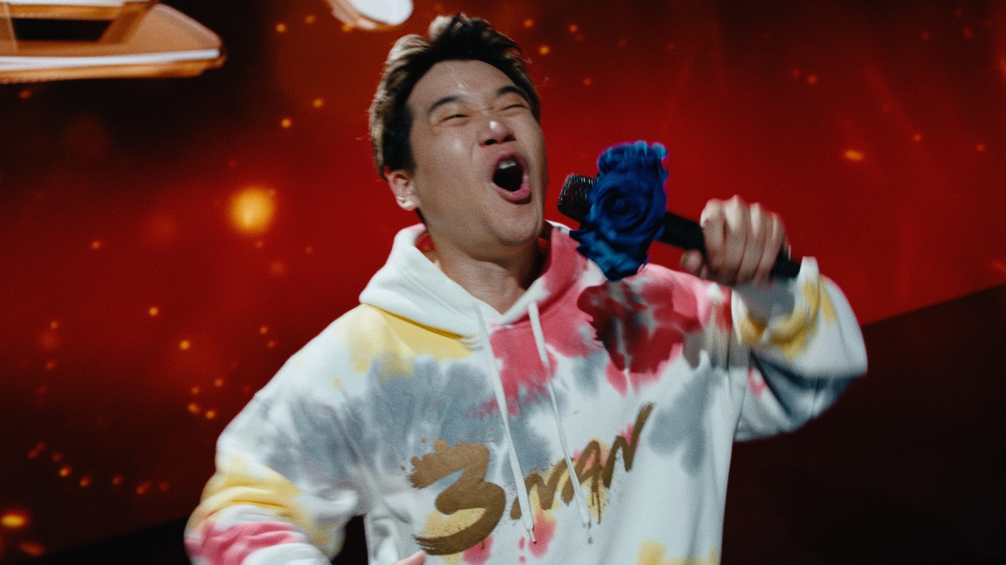 新テレビCM「ジャンボ宝くじ『年末ジャンボ交響曲』篇」より。