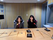 左から井上和、久保史緒里。