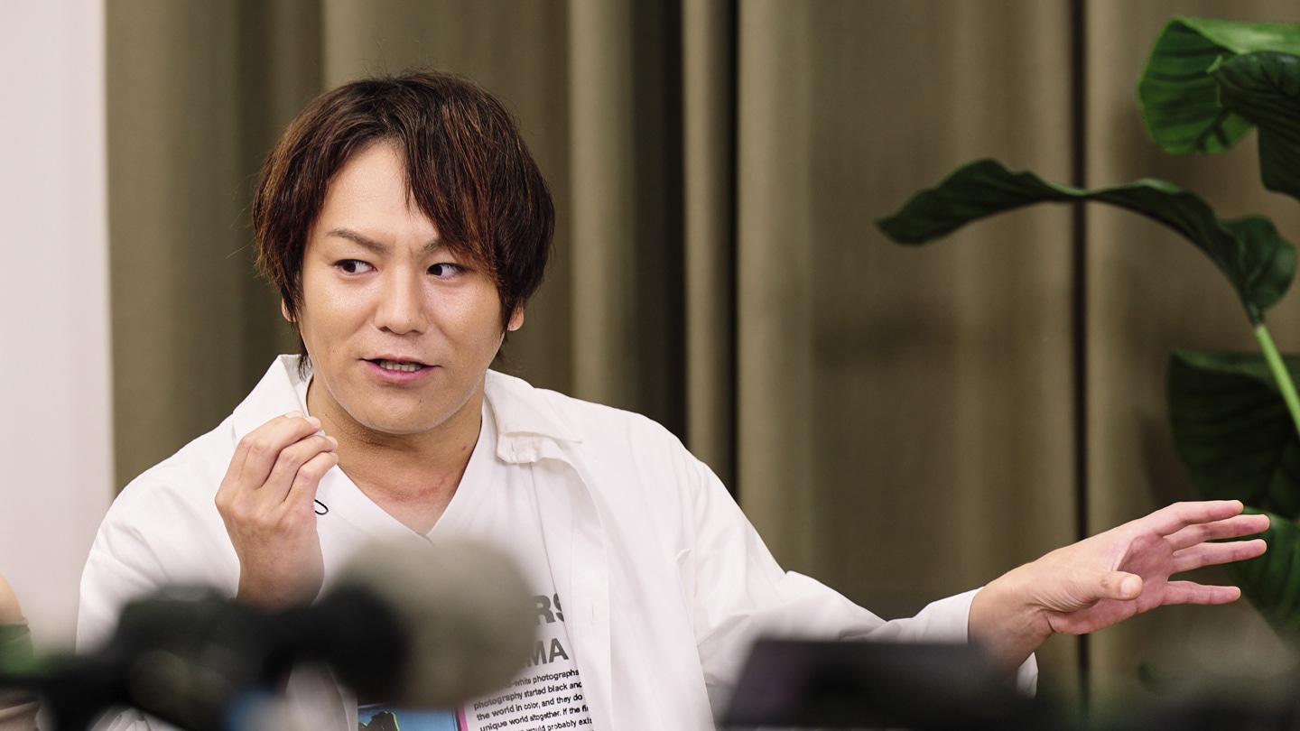 狩野英孝。「ATEEZ 8 FACE season2」より。