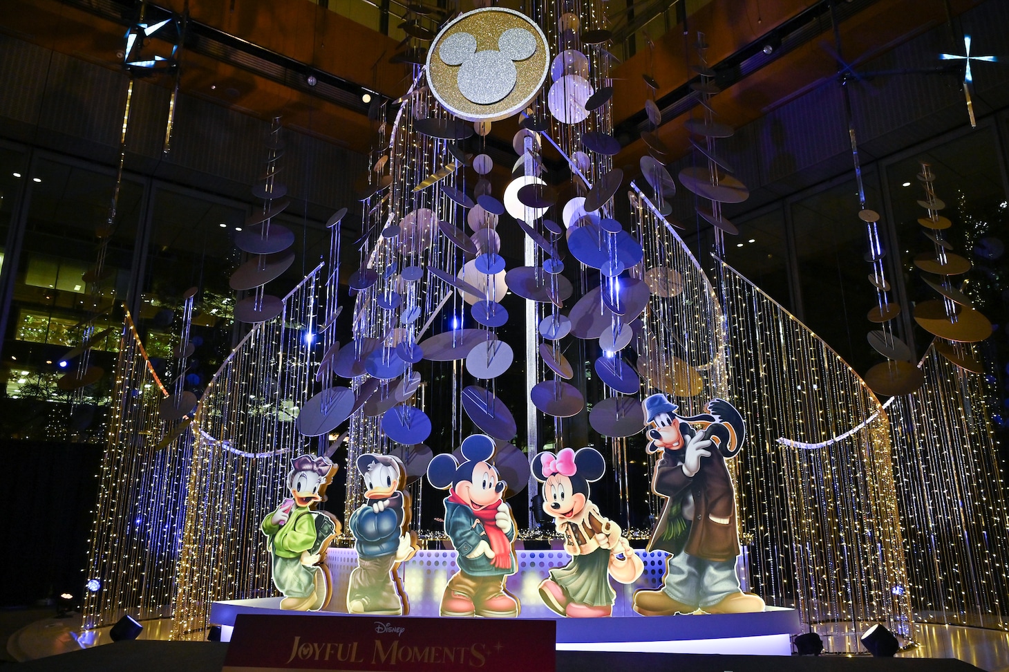 King & Prince、ミッキーと過ごす理想のクリスマスプランを発表