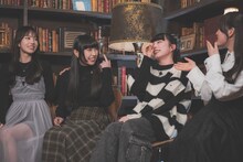 ステージでの猟奇的な姿とは打って変わって和気あいあいとした様子のファントムシータ。