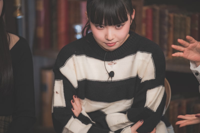 企み顔の凛花。