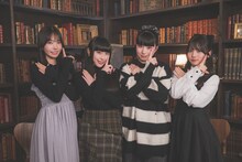 “憑依型”アイドル・ファントムシータの私服姿。