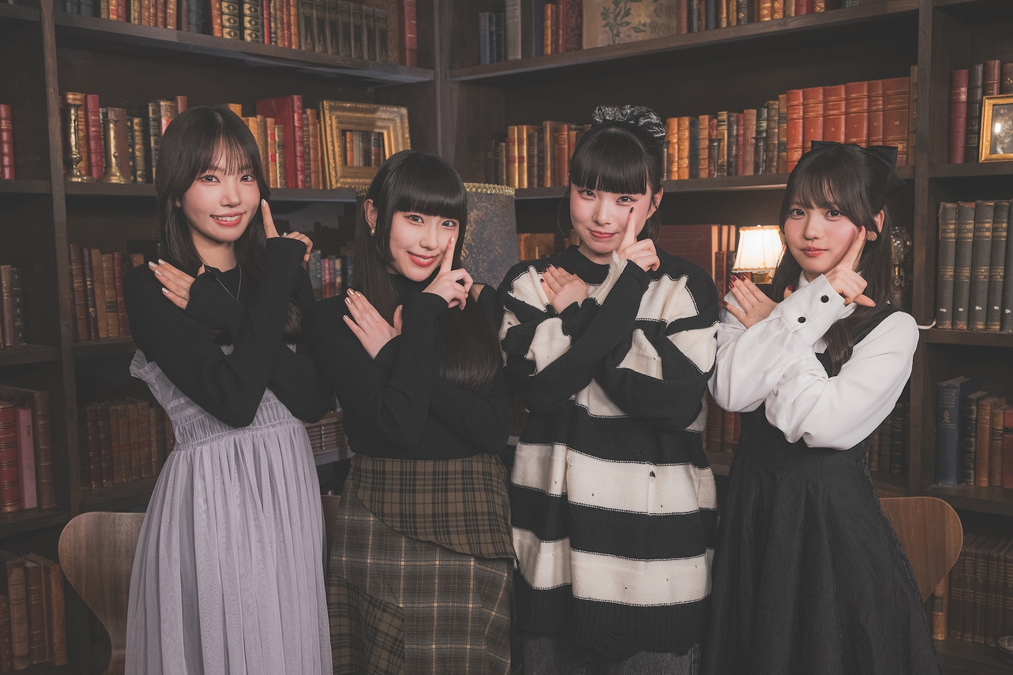 “憑依型”アイドル・ファントムシータの私服姿。