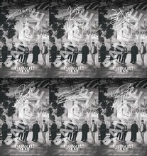 「UVERworld THE MOVIE: 25 to EPIPHANY」メンバー複製サイン入りトレーディングカード (c)UVERworld25_mov