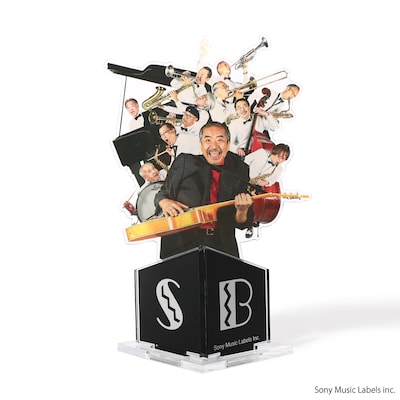 吾妻光良 & The Swinging Boppers 45th Anniversary SPECIAL BANQUET アクリルフィギュア。譜面台をモチーフにしたパーツもポイント。