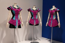 Perfume 「Magic of Love」の衣装その2。これ以降、宇宙服に着想を得たデザインが増える。